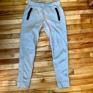 Men’s Old Navy jogger style sweat pants